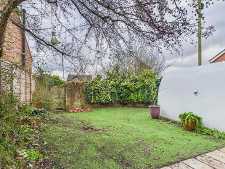 3 bedroom Detached house to let in Portsmouth Road, Waterlooville, PO8