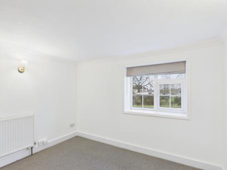 3 bedroom Detached house to let in Portsmouth Road, Waterlooville, PO8