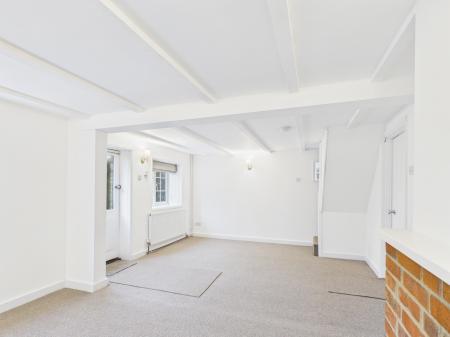 3 bedroom Detached house to let in Portsmouth Road, Waterlooville, PO8