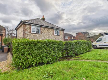 3 bedroom Detached house to let in Portsmouth Road, Waterlooville, PO8