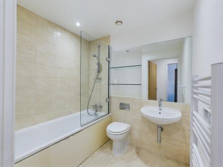 2 bedroom Flat to let in Queen Anne House, Admiralty House