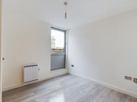 2 bedroom Flat to let in Queen Anne House, Admiralty House