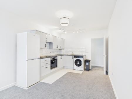 2 bedroom Flat to let in Fratton Road, Fratton, Portsmouth, PO1