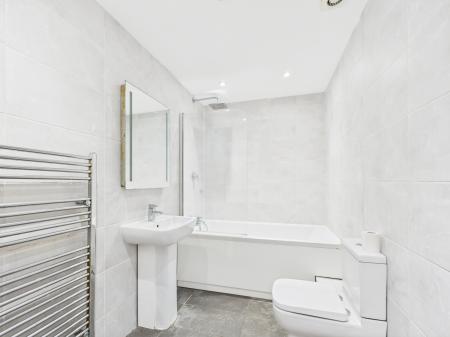 2 bedroom Flat to let in Hermitage House, Portland Road, Waterlooville PO7