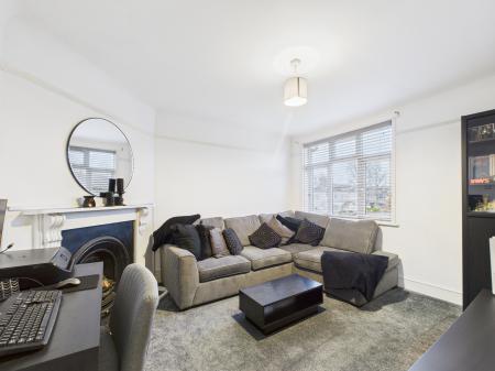 1 bedroom Flat for sale in Chatsworth Avenue, Cosham, Portsmouth, PO6