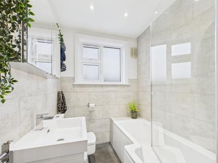 1 bedroom Flat for sale in Chatsworth Avenue, Cosham, Portsmouth, PO6