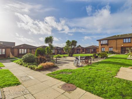 1 bedroom Retirement property for sale in Admiralty Court, Bournemouth, BH6