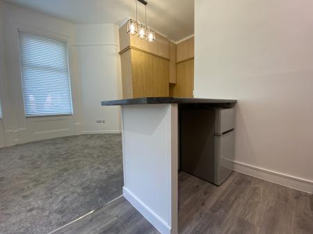 1 bedroom Flat to let in 12 Maderia Road, Bournemouth, BH1