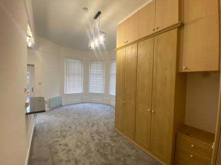 1 bedroom Flat to let in 12 Maderia Road, Bournemouth, BH1