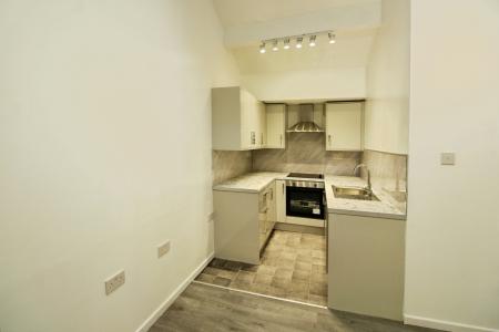 2 bedroom Flat to let in Every street, Brierfield. BB9