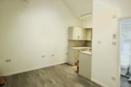 2 bedroom Flat to let in Every street, Brierfield. BB9