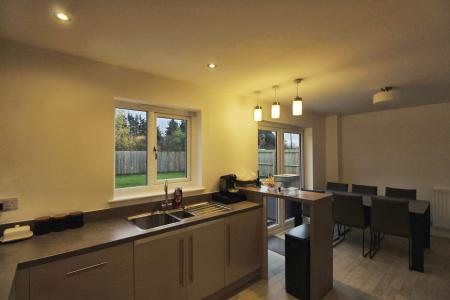 5 bedroom Detached house for sale in Norshaw Cresent, Broughton, PR3