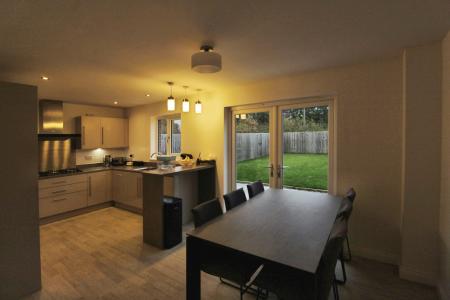 5 bedroom Detached house for sale in Norshaw Cresent, Broughton, PR3