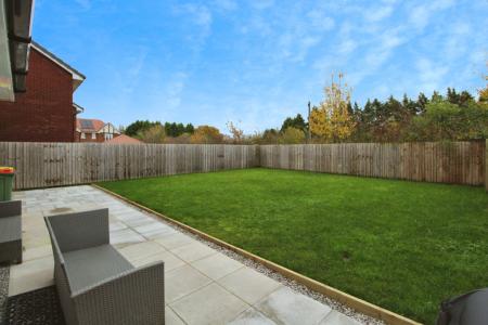 5 bedroom Detached house for sale in Norshaw Cresent, Broughton, PR3