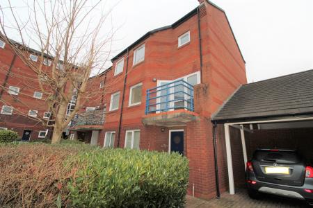 3 bedroom Town house to let in Princes Reach, Docklands, Preston, PR2