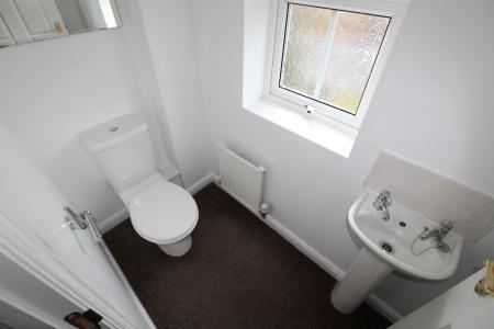 3 bedroom Town house to let in Great Park Drive, Leyland, PR25