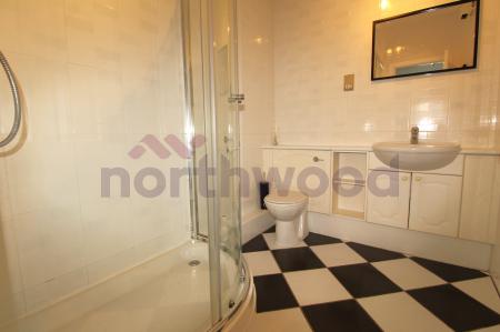 2 bedroom Flat to let in Navigation Way, Docklands, Preston, PR2