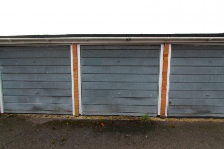 2 bedroom Flat for sale in Bath Road, Reading, RG1