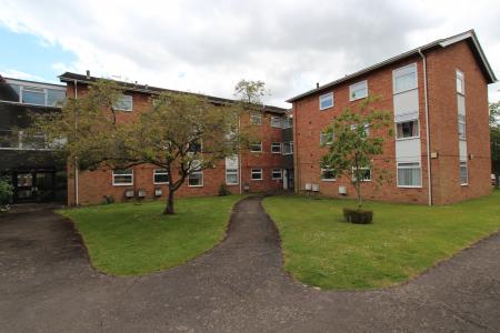 2 bedroom Flat for sale in Bath Road, Reading, RG1
