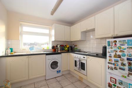 2 bedroom Flat for sale in Bath Road, Reading, RG1