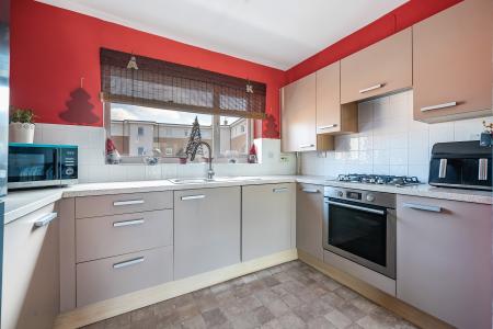 1 bedroom Flat for sale in Drake Way, Reading, RG2