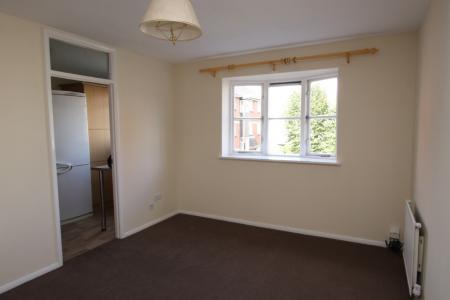 2 bedroom Flat for sale in Muirfield Close, Reading, RG1