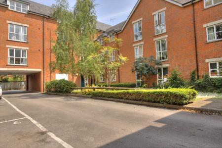 2 bedroom Flat for sale in Silver Street, Reading, RG1