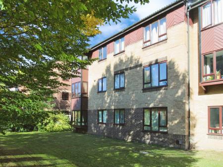 1 bedroom Flat for sale in St Pauls Court, Reading, RG1