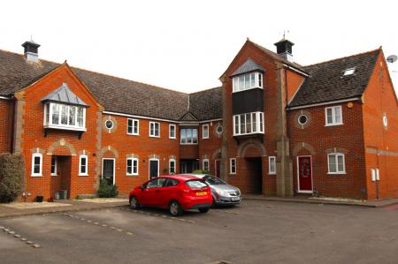 1 bedroom Maisonette for sale in Yew Lane, Reading, RG1