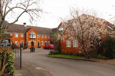 1 bedroom Maisonette for sale in Yew Lane, Reading, RG1