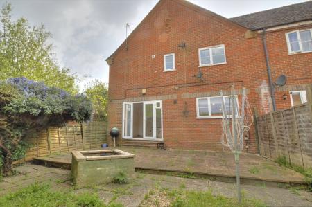 1 bedroom Maisonette for sale in Yew Lane, Reading, RG1