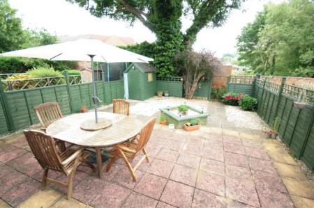 1 bedroom Maisonette for sale in Yew Lane, Reading, RG1