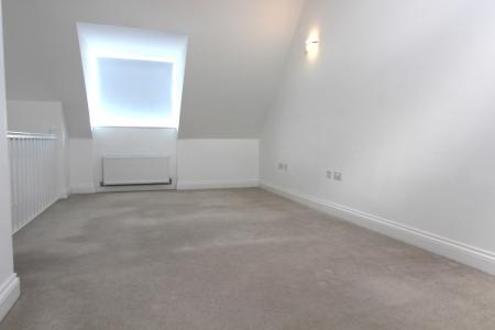 3 bedroom Semi-detached house to let in Hayes Drive, Reading, RG7