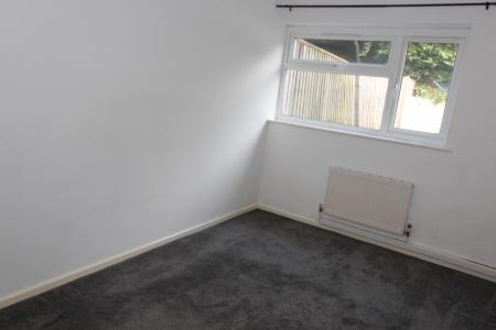2 bedroom Flat to let in Luscombe Close, Caversham, Reading, RG4