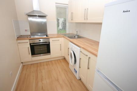1 bedroom Flat to let in Regent Court, Reading, RG1