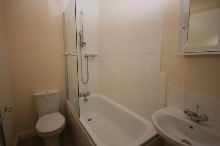 2 bedroom Flat to let in Russell Street, Reading, Reading, RG1