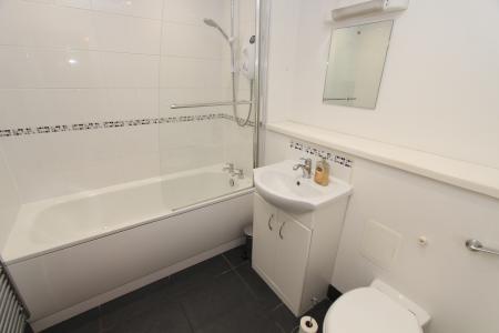 1 bedroom Flat to let in Maltings Place, Reading, RG1