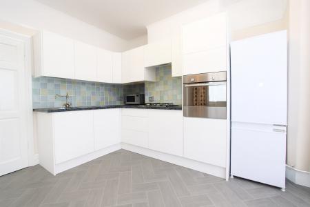 1 bedroom Flat to let in Addison Road, Reading, RG1