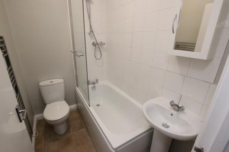 1 bedroom Flat to let in Russell Street, Reading, RG1