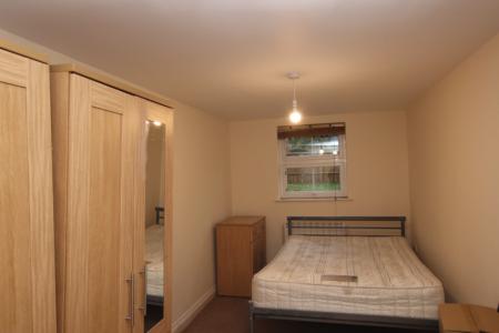 1 bedroom Flat to let in Russell Street, Reading, Reading, RG1