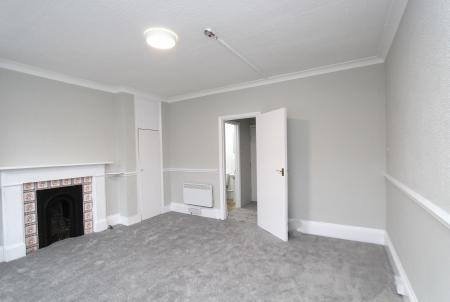 1 bedroom Studio flat to let in Zinzan Street, Reading, RG1