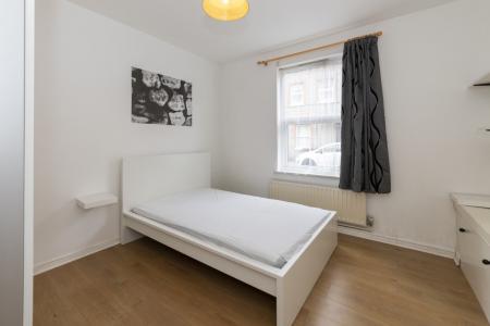 1 bedroom Flat to let in Sackville Street, Reading, RG1