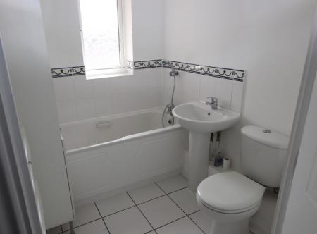 2 bedroom Flat to let in Queens Road, Reading, RG1