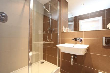 2 bedroom Flat to let in Drake Way, Kennet Island, Reading, RG2