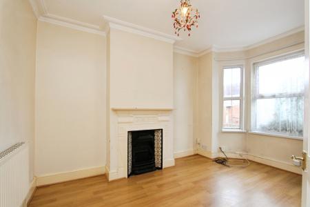 3 bedroom Terraced House for sale in Kensington Road, Reading, RG30