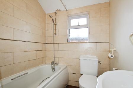 3 bedroom Terraced House for sale in Kensington Road, Reading, RG30