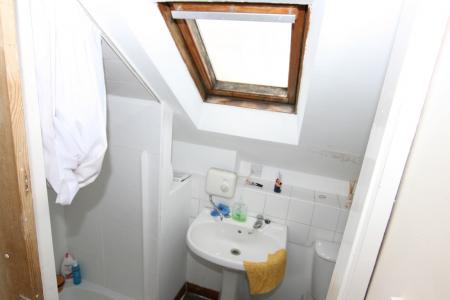 4 bedroom Terraced House to let in Cardigan Gardens, Reading, RG1