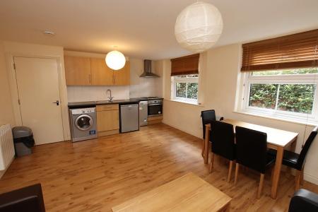 1 bedroom Flat to let in Russell Street, Reading, Reading, RG1