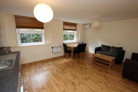 1 bedroom Flat to let in Russell Street, Reading, Reading, RG1