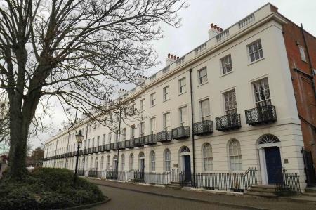 1 bedroom Flat to let in Albion Terrace, London Road, Reading, RG1